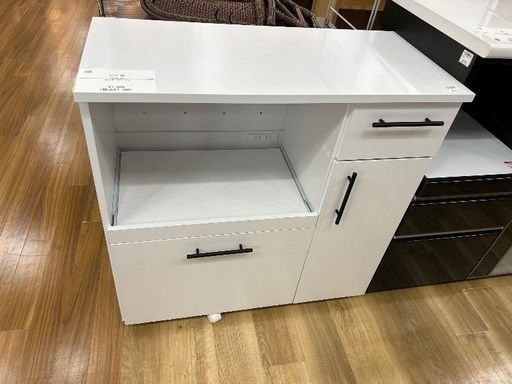 【軽トラック90分無料貸し出し】ｷｬｽﾀｰ付レンジ台入荷しました！！