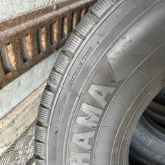 4t車用　再生新品スタッドレス　225/80R17.5
の画像