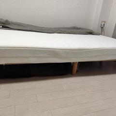 セミダブルベッドの画像