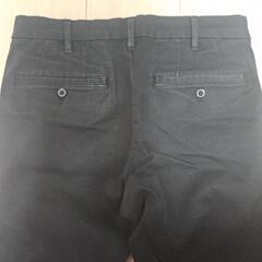 ユニクロ　スキニーパンツ　黒　ズボン　デニム　ジーンズ　Mの画像