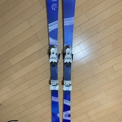 ちょっと変わったスキー板　TEAM RESCUEのワックス浸透型...