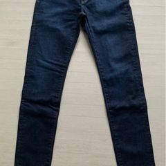 美品・スキニーデニム・31