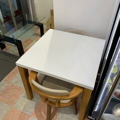 ★ジモティ割引あり★ダイニングテーブルセット2人用 ニトリ 白/茶 W(幅)80.0×D(奥行き)80.0×H(高さ)70.0cm ※クリーニング済みの画像