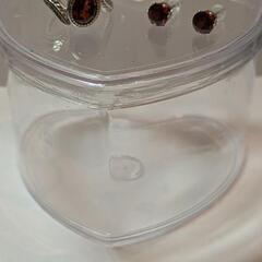 ピアス　指輪の画像