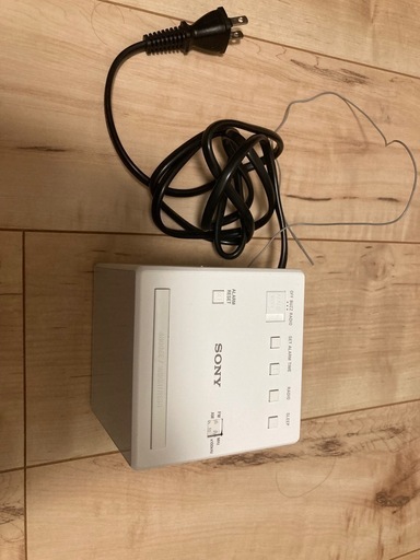 SONY　FM/AMクロックラジオ ICF-C1