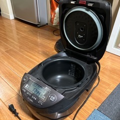 炊飯器(5合炊　圧力IH)の画像