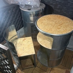 セール中！ドラム缶テーブルとイス