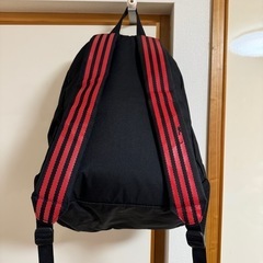 adidas リュックの画像