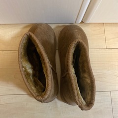 ムートンブーツ　レディース。