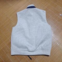 【お話し中】mont-bell　ベスト　１１０㎝の画像