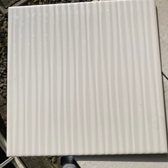 リクシル(INAX) 内装タイル リップル 200mm角平 FDKC-200/RPL の画像