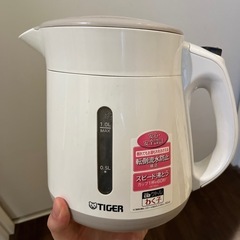 【12/13まで】電気ケトル　17年製タイガー魔法瓶の画像