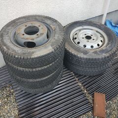 マツダボンゴ鉄ホイールスタッドレスタイヤ付
