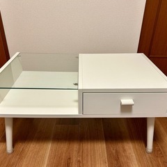 テーブル