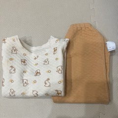 ユニクロキルトパジャマ　90