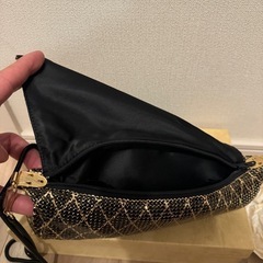 【新品未使用】ビンズ金バックショルダーバッグの画像