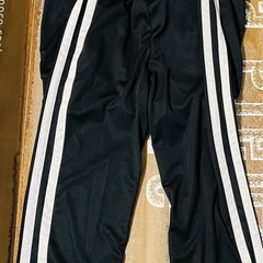 adidasジャージ（セットアップ子供用）の画像