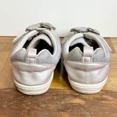apres las cours アプレレクール スニーカー 19cm シルバー リボン キッズ 子どもの画像