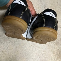 価格訂正します　PUMAスニーカー27より気持ち小さいと思いますの画像