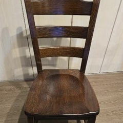 ダイニングテーブルの画像