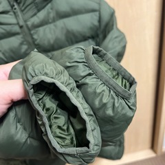 男の子　アウター140　UNIQLOダウンの画像
