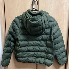 男の子　アウター140　UNIQLOダウンの画像