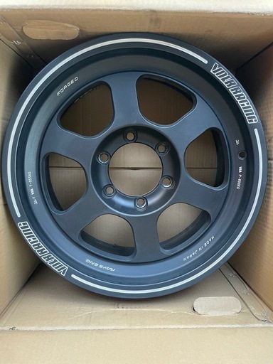 タイヤ、ホイール RAYS TE37XT 6H139.7 8J +20 17inch