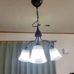 【中古シャンデリア】3灯ライト　ダイニング照明の画像