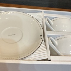 プレゼントにも❤️新品未使用❤️ジル　スチュアート　カップ＆ソーサー