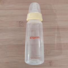 ピジョン　スリムタイプ　哺乳びん プラスチック　200ml