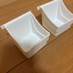 無料‼️鳥の餌入れ