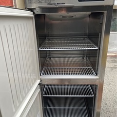 【動確済み】2018年 ホシザキ 業務用冷蔵庫 HR-75A3 冷蔵616L 三相 200V 大容量 縦型冷蔵庫 厨房機材 縦型2枚扉 2ドア 大阪発の画像