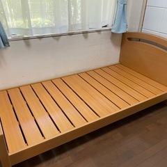 木製シングルベッド