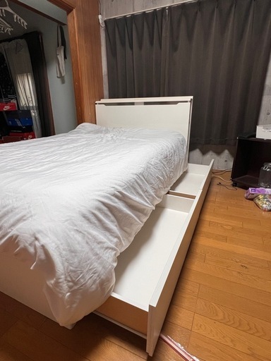 セミダブルベッド