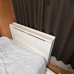 セミダブルベッドの画像