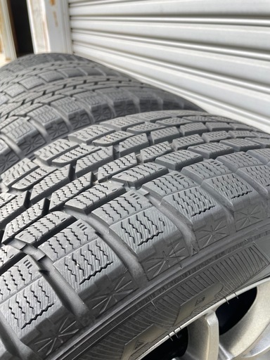 クラウン使用　215/60 R16 ホイール付スタッドレス4本セット