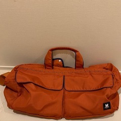 旅行バッグ