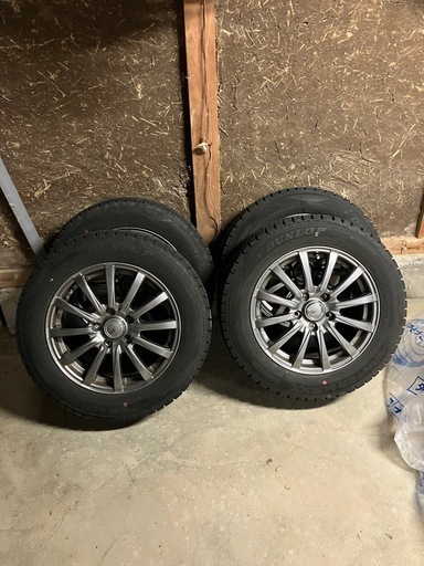 ダンロップ　ウインターマックス　
205/60R16　2021年　セレナスタッドレスタイヤ