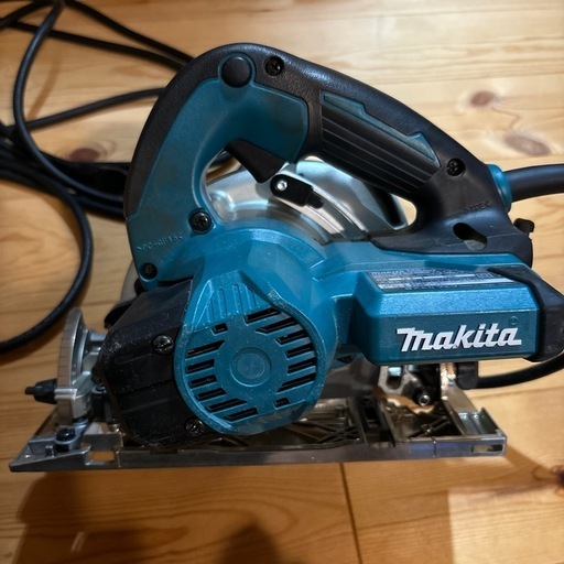 makita  丸鋸　　　コードタイプ