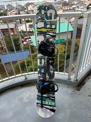 スノーボード板IGNIO
