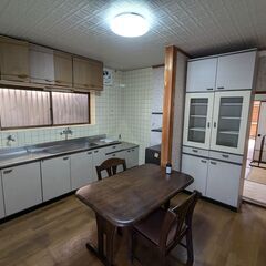 ★駐車場３台、民泊OK、ペット大歓迎、事務所OK、大家族OK、ルームシェアOK【家賃65000円】三重県松阪市の戸建て、高齢者大歓迎、外国人大歓迎、LGBT大歓迎、生活保護大歓迎 - 不動産