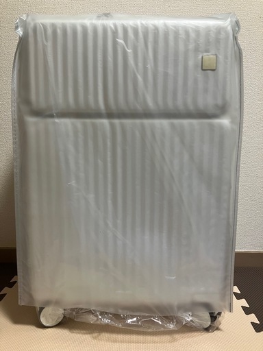 Roam.Coveのスーツケース／引き取りにの方決まりました。新品／カラーホワイト