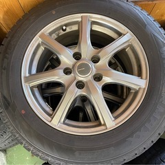 215/60R16 DUNLOP WINTER MAXXのスタッ...