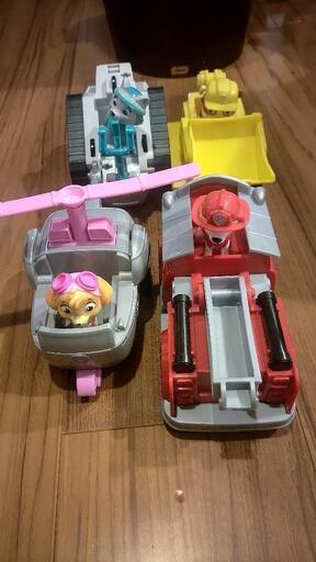 パウパトロール　4台セット