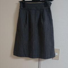 ひざ丈タイトスカート