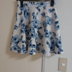 花柄スカート
