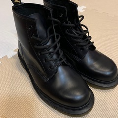 ドクターマーチンブーツレディース
