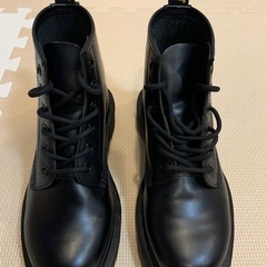 ドクターマーチンブーツレディースの画像