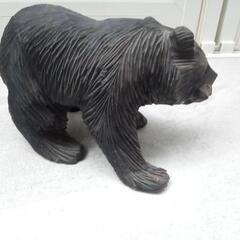 クマの置物　木製　熊の画像
