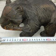 クマの置物　木製　熊の画像